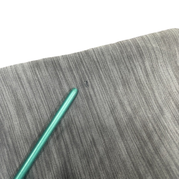 Ariat Tek XL Heat Series Grey Short Sleeve *READ* small hole on arm - Picture 4 of 5